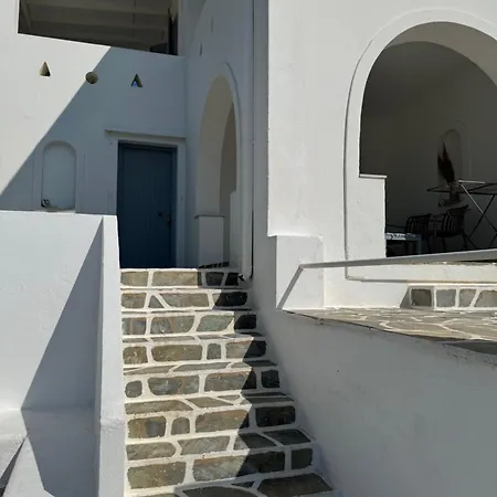 Kirki On The Hill Apartment Krotiri