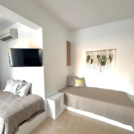 Kirki On The Hill * Krotiri