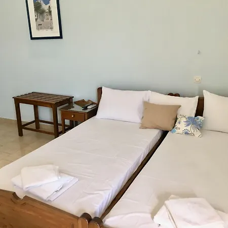 Kirki On The Hill Apartamento Krotiri