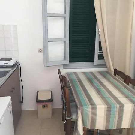 Kirki On The Hill * Krotiri