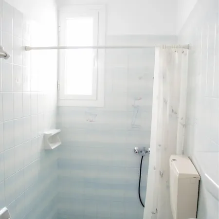 Kirki On The Hill Apartment *