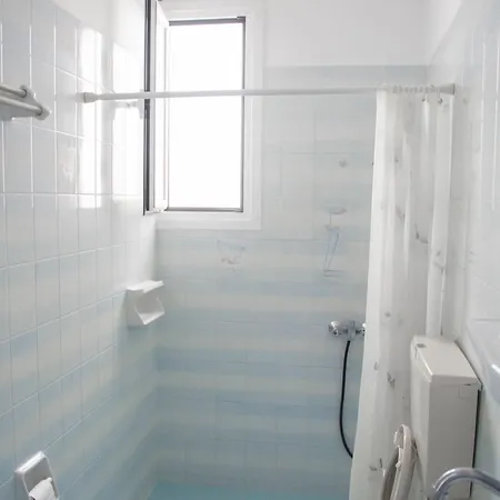 Kirki On The Hill Apartamento Krotiri